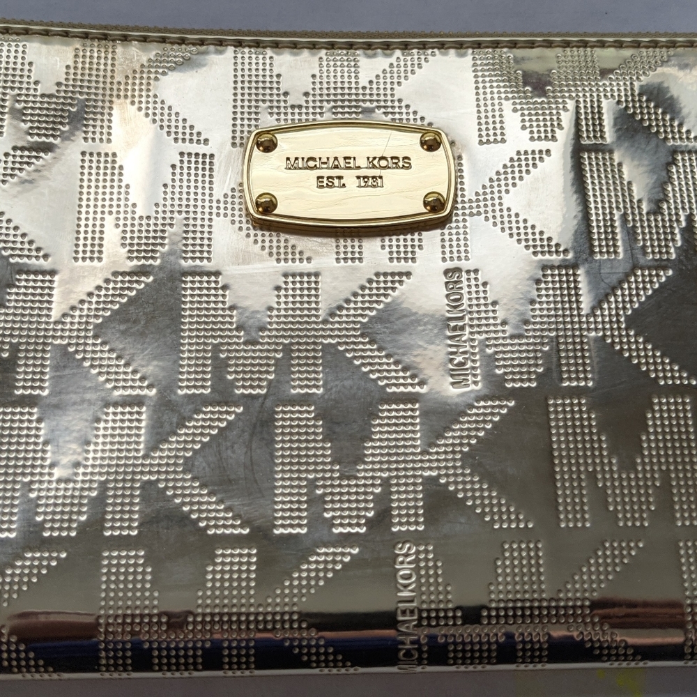 Michael Kors zip clutch